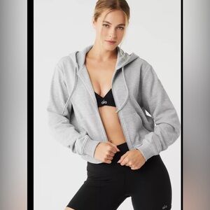 ALO yoga routine cropped hoodie